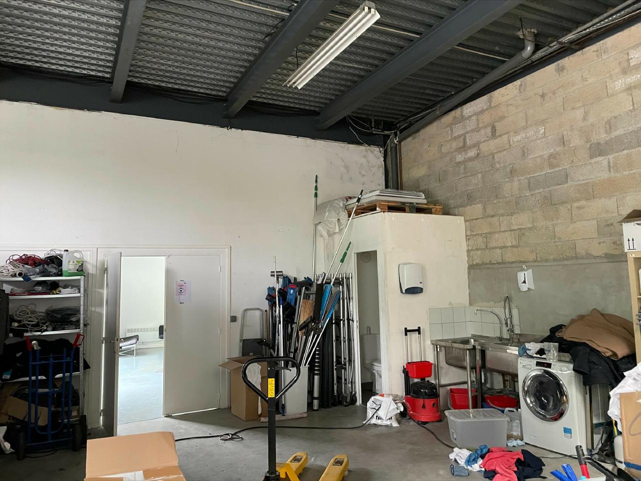 Local d'activité Élancourt 652m² Location local d'activité Élancourt Yvelines OLACT2421739 2